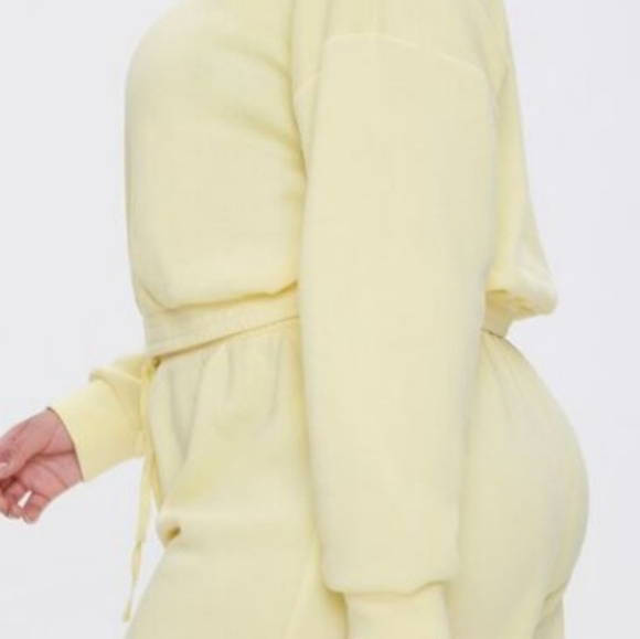 FOREVER 21 Shorts Set - Picture 5 of 11